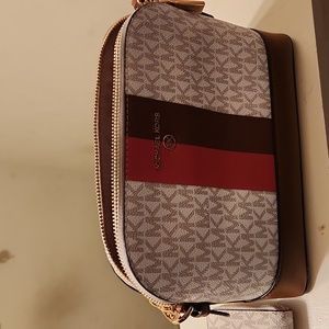 Crossbody purse wristlet card holder